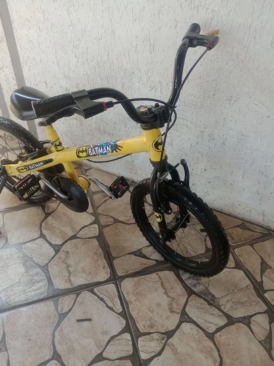 Bicicleta infantil aro 16 com personagem do Batman  - Foto 3