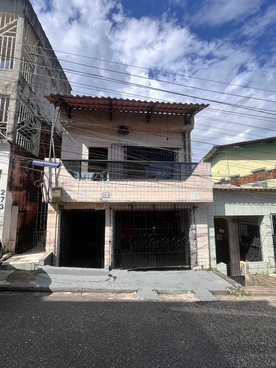 Vende-se casa de 2/ pavimentos 