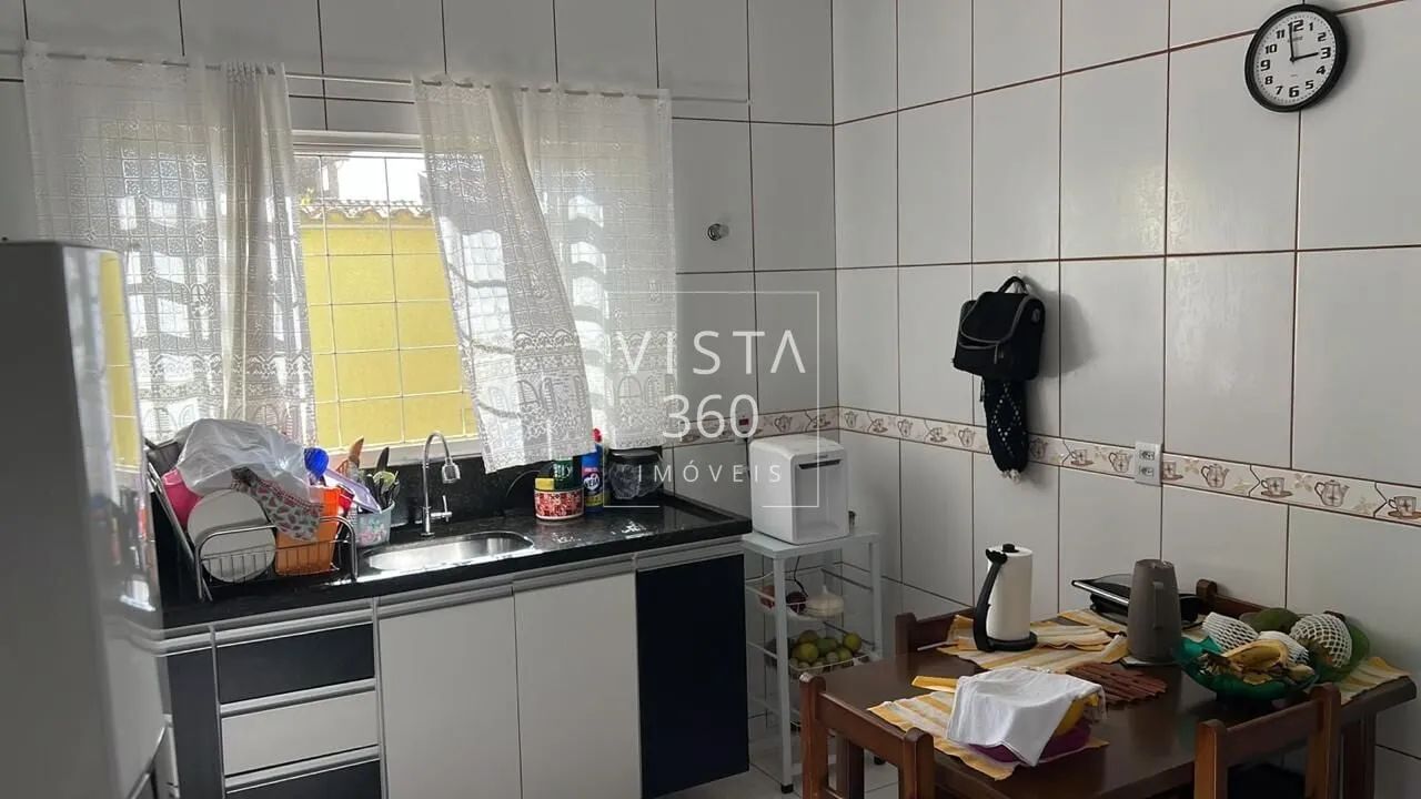 CASA À VENDA COM 2 DORMITÓRIOS, ÁREA GOURMET e 2 VAGAS  90 m² Construídos - Foto 4