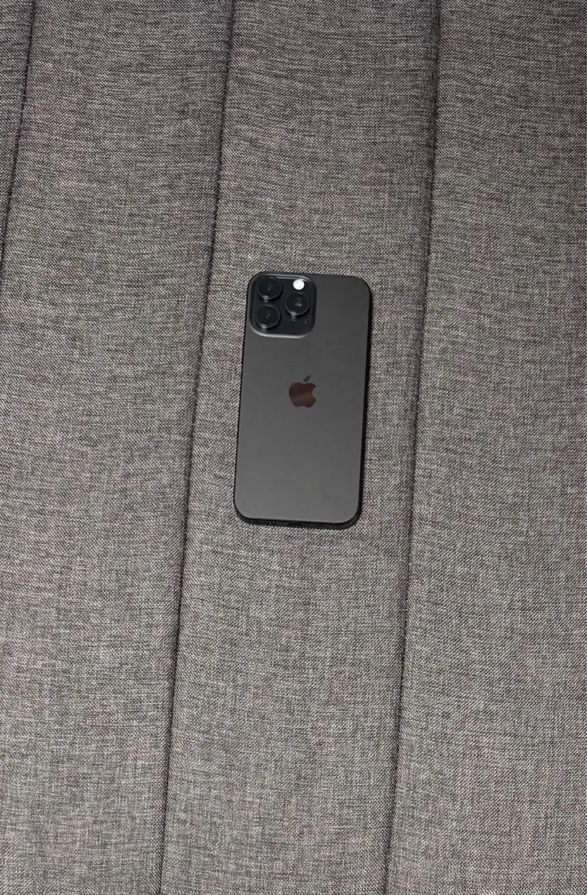 iPhone 16 Pro Max 256Gb bateria 100% - Celulares e Smartphones