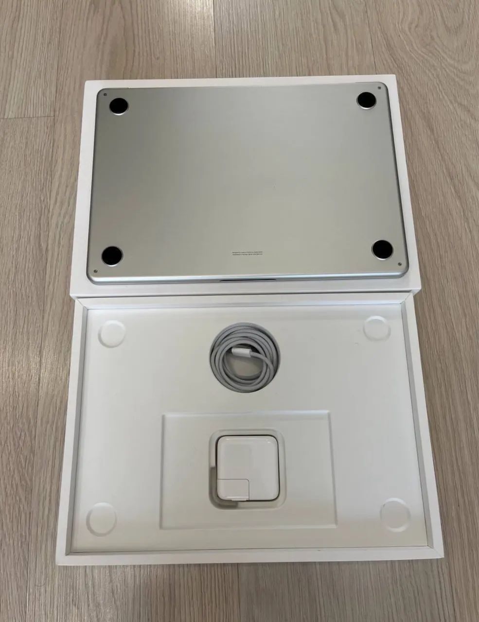 MacBook Air M2 16GB - 256GB SSD -2022 - Foto 2
