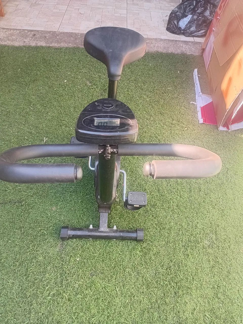 Bicicleta ergonetrica semi nova - Foto 2
