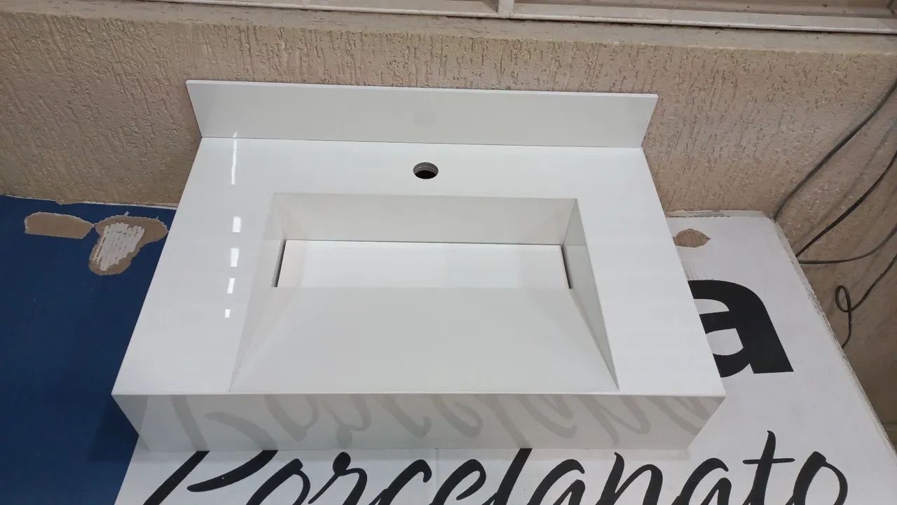 Pia bancada cuba esculpida em porcelanato para banheiro e lavabo 62x40 - Foto 6