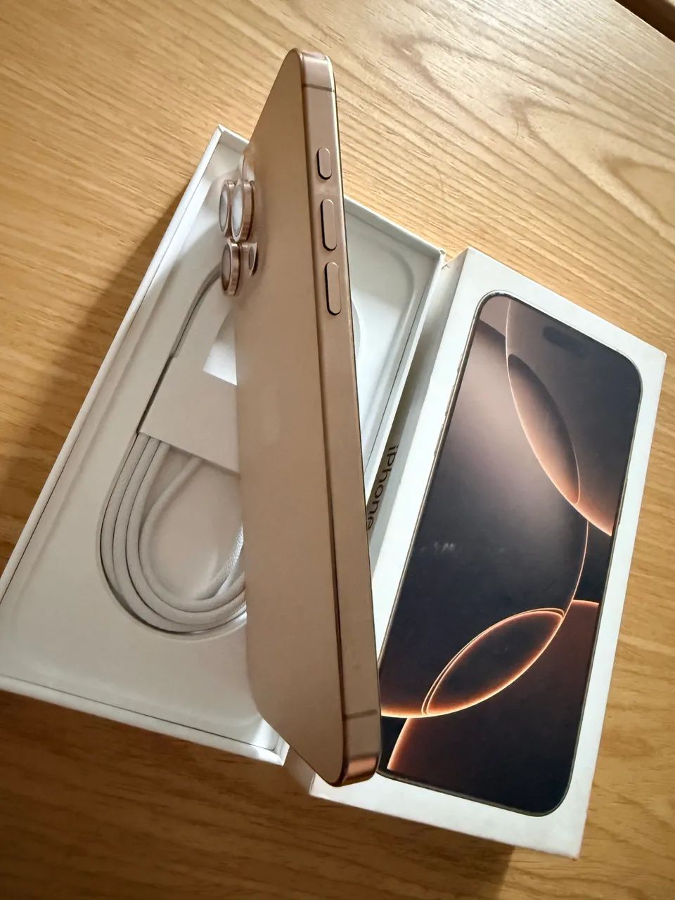 iPhone 16 PRO MAX 256Gb Bateria 100% 8 meses de Garantia! Novo