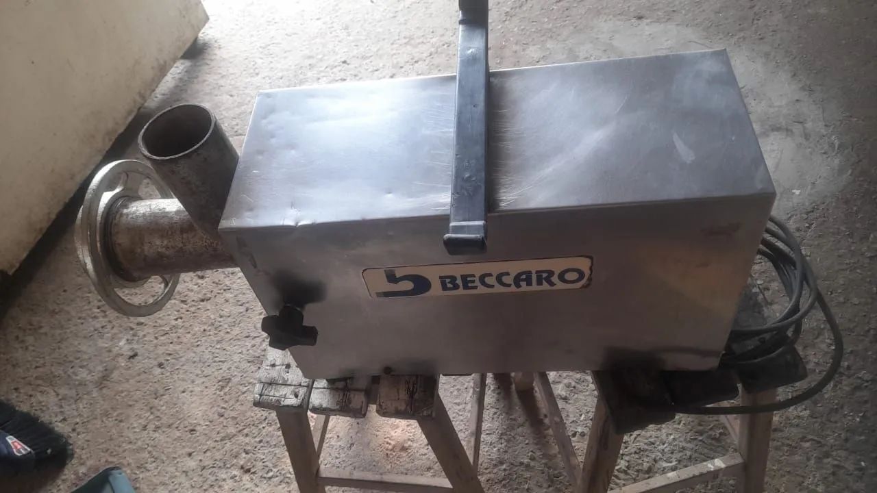 Vendo moedor de carne - Foto 2