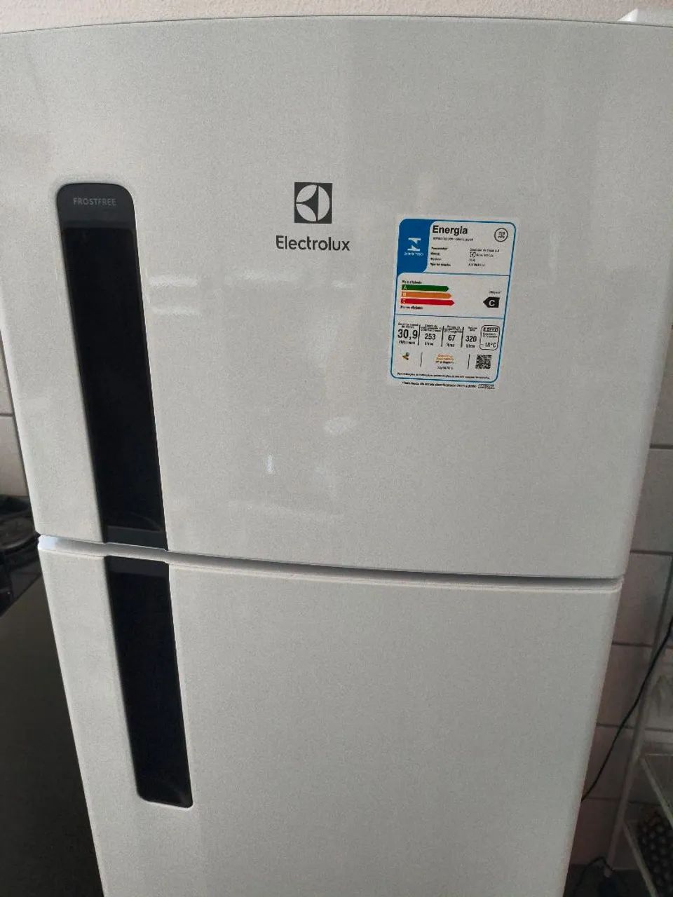 Geladeira Eletrolux 320 nova