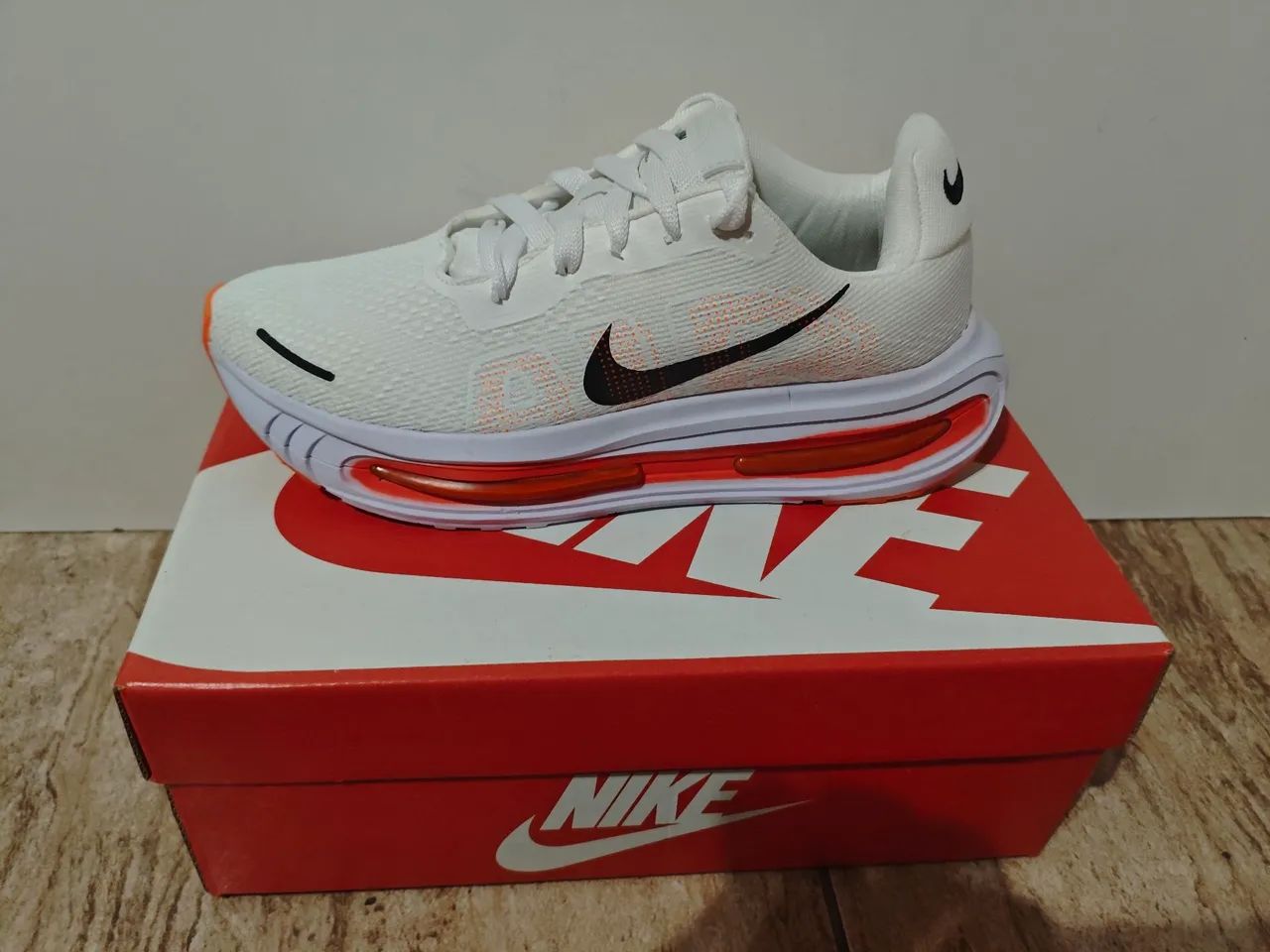NIKE VOMERO PREMIUM  - Foto 2