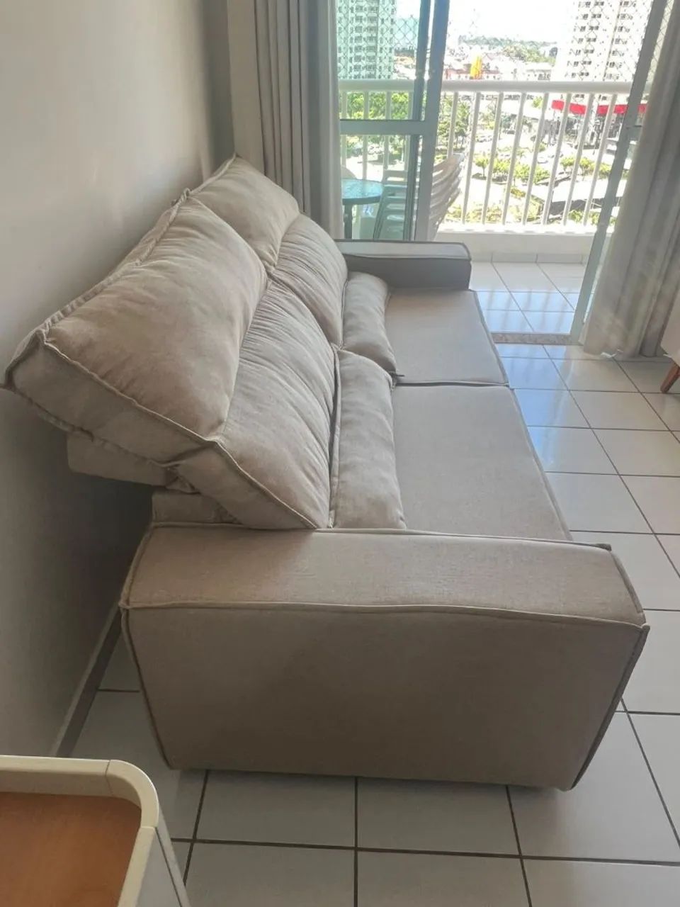 Vende-se sofá novo, tamanho 2,20 m - Foto 4