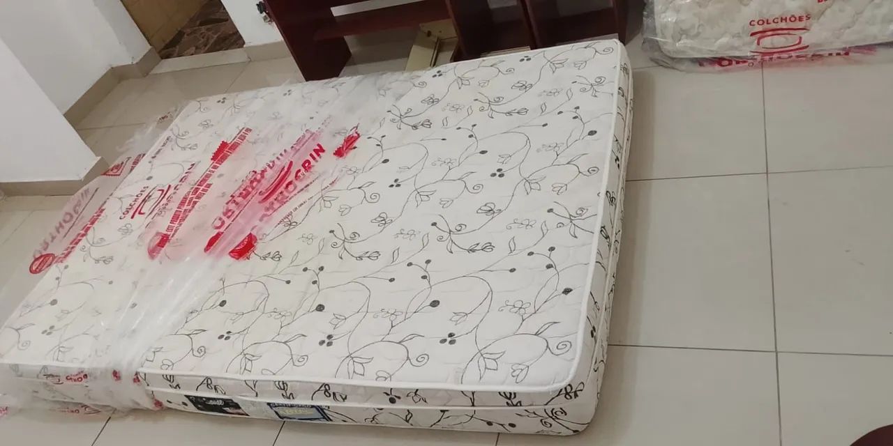 COLCHÃO DE CASAL 