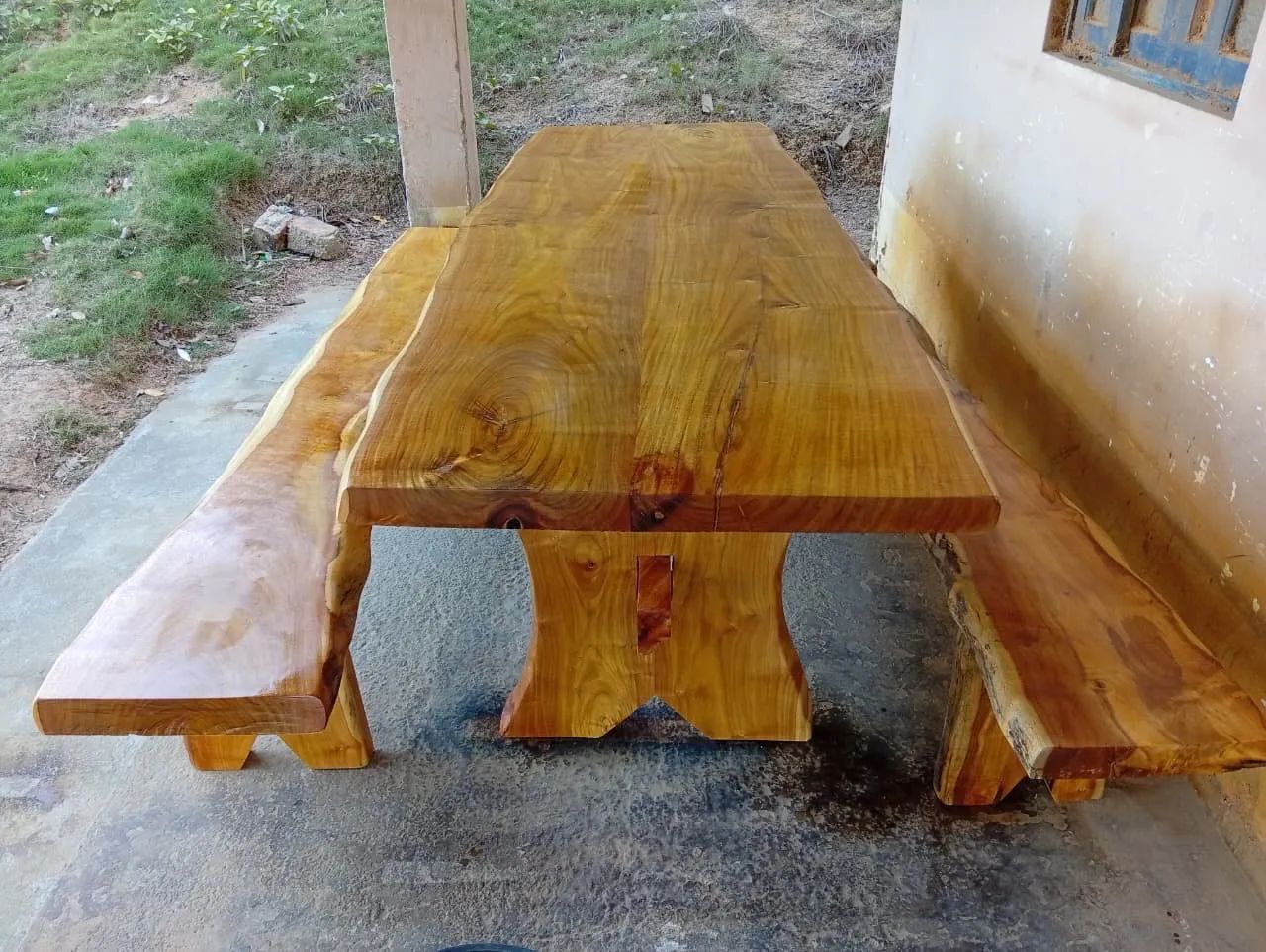 Mesa de madeira 2,5 - madeira acácia 