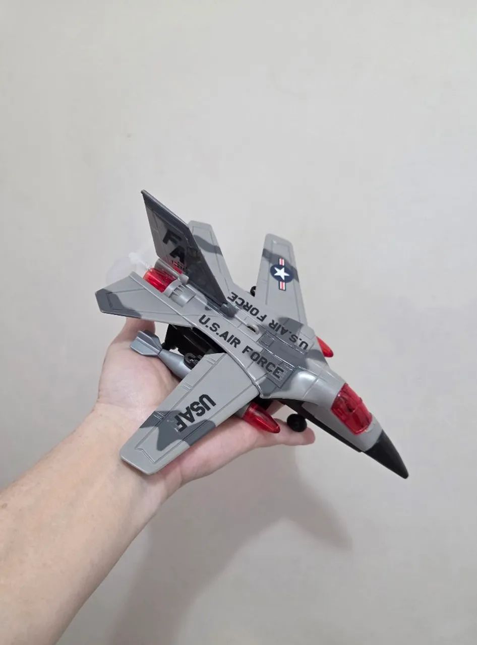 Avião de caça usaf antigo brinquedo.
