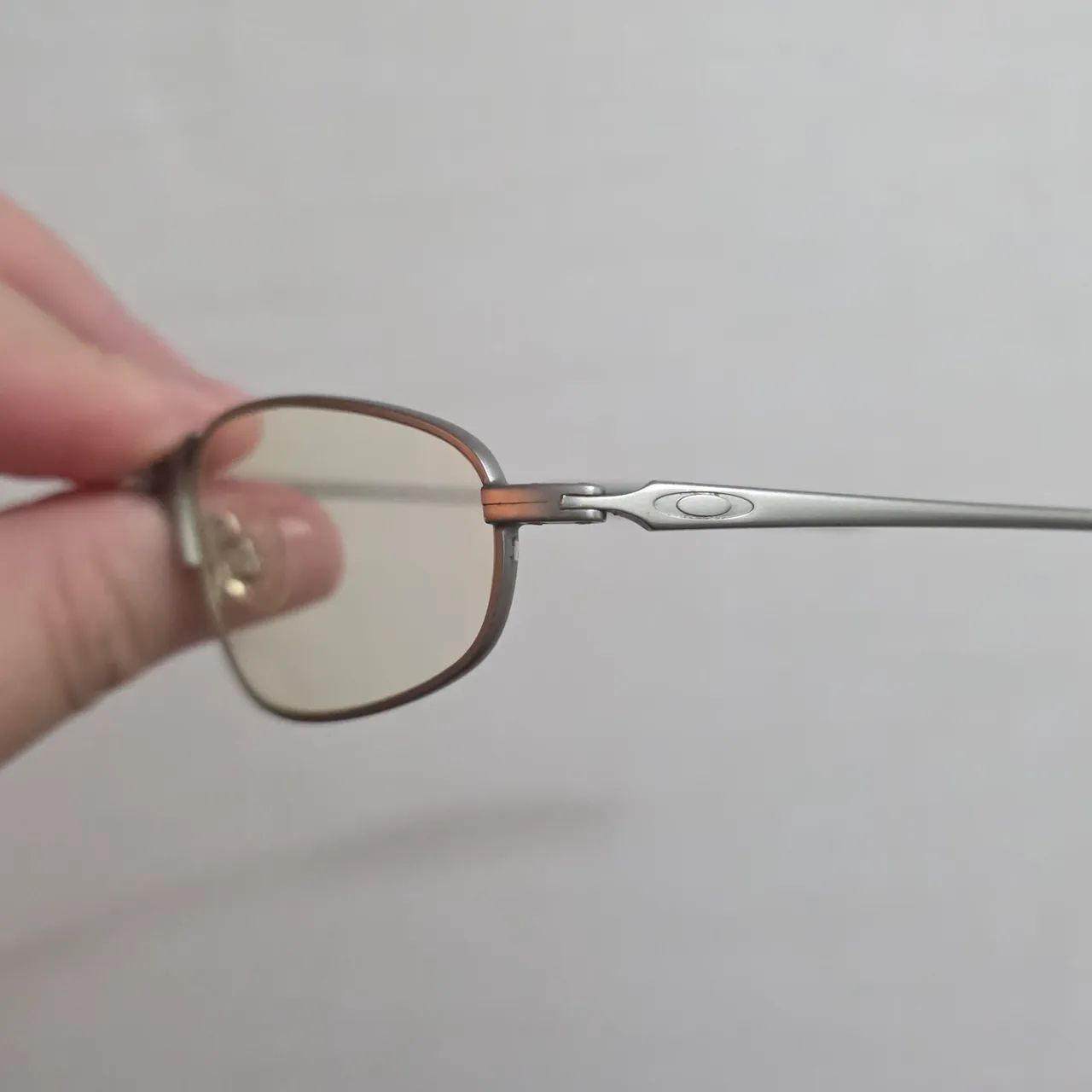 Óculos Oakley Awire Platinum (Envio OLX Pay) - Foto 4