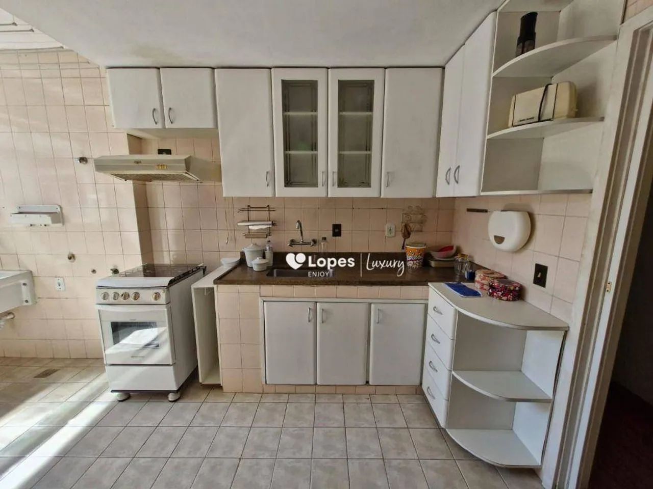 Apartamento de 1 quarto com 1sendo um revertido com banheiro - Foto 4