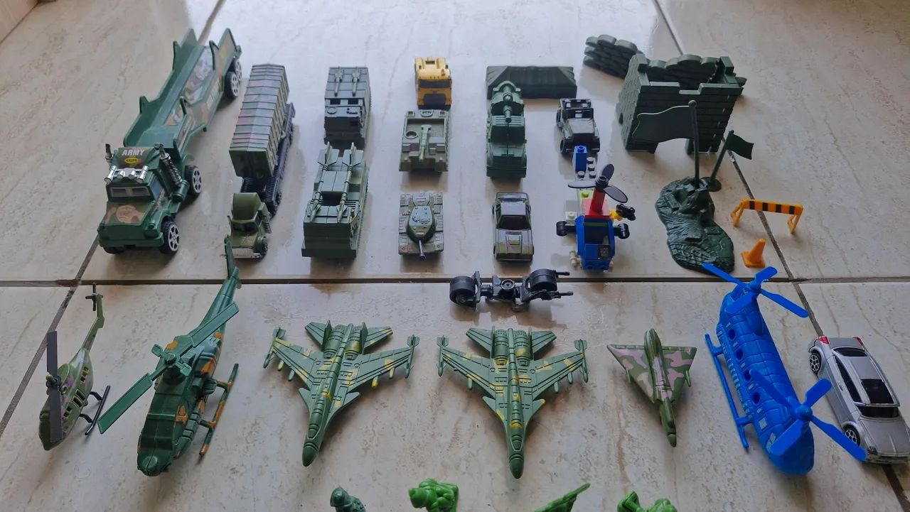 Soldados e veículos EXÉRCITO  - Foto 3