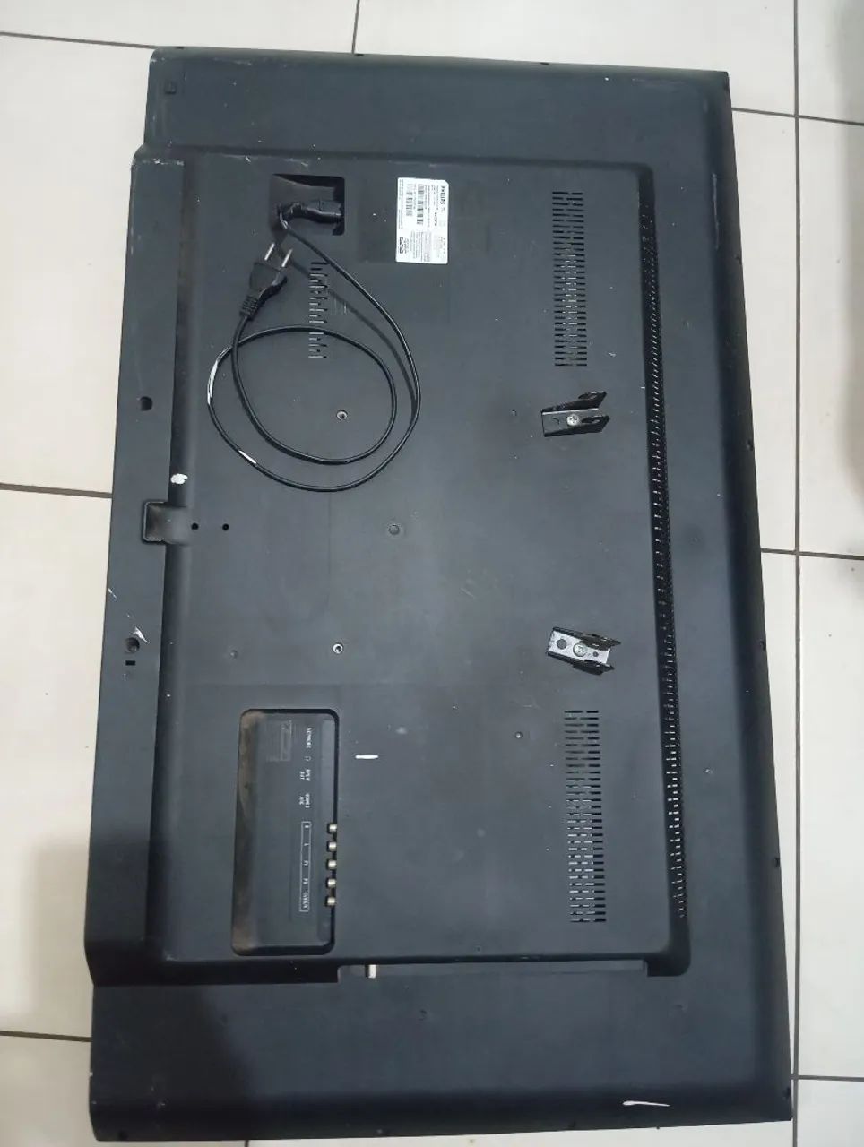 Vende se 2 tvs para retirar peças....uma está com a tela quebra mas funciona e a outra tbm - Foto 6