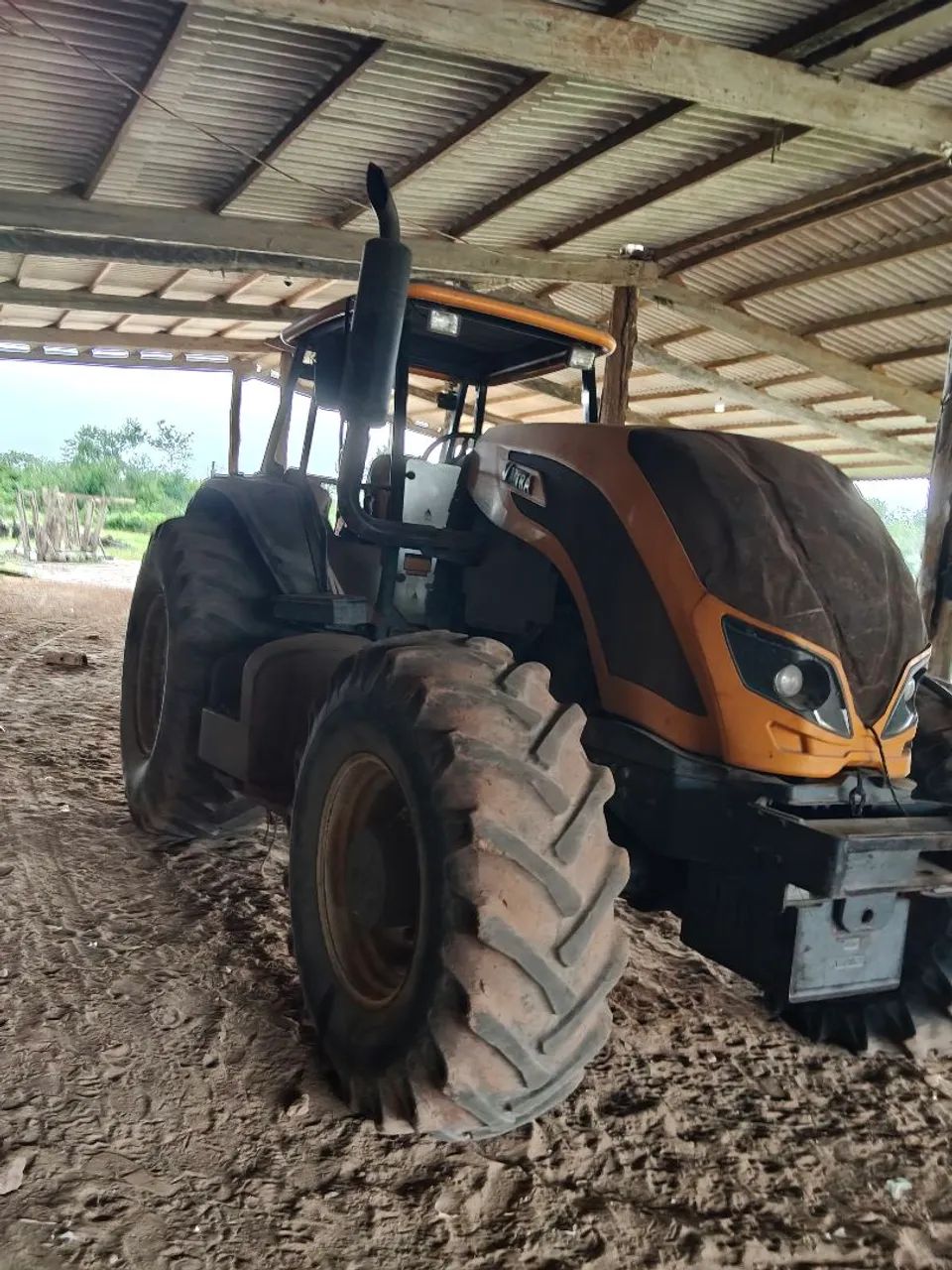 VENDO TRATOR VALTRA BH 194 195 CV - Foto 4
