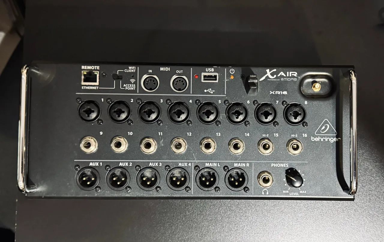 Behringer xr16
