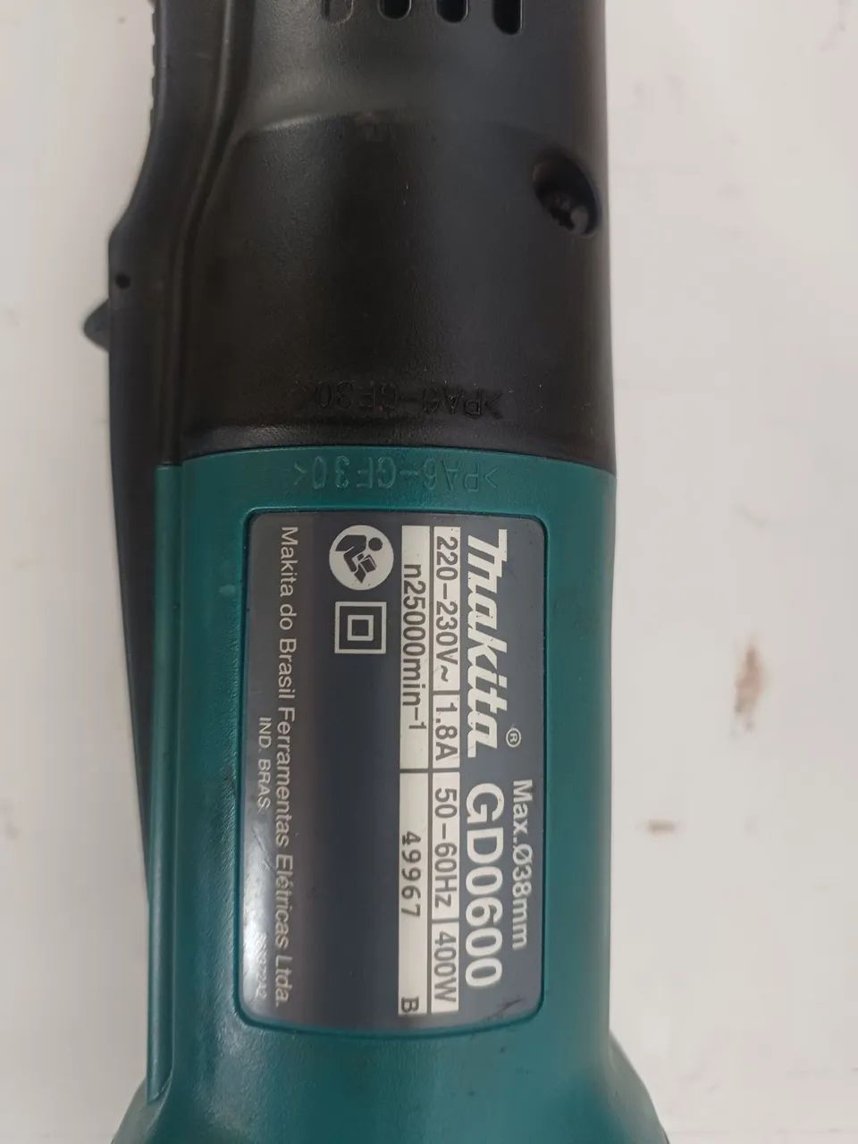 Retifica makita GD0600 400w - Foto 2