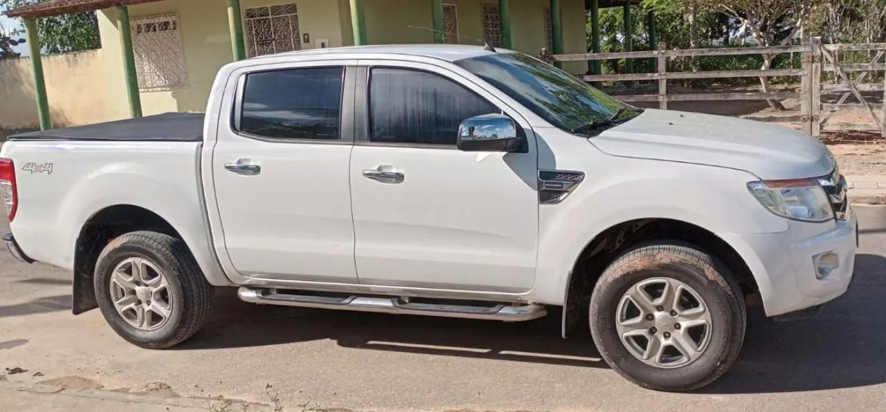 Ford Ranger XLT 2.5 16V 4X2 CD Flex 2014 - Foto 4
