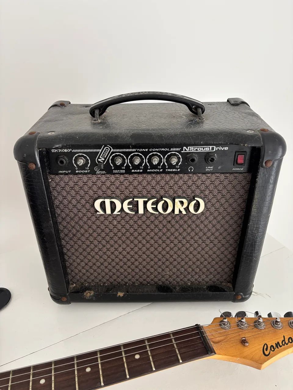 Amplificador Meteoro Nitrous Drive 15W