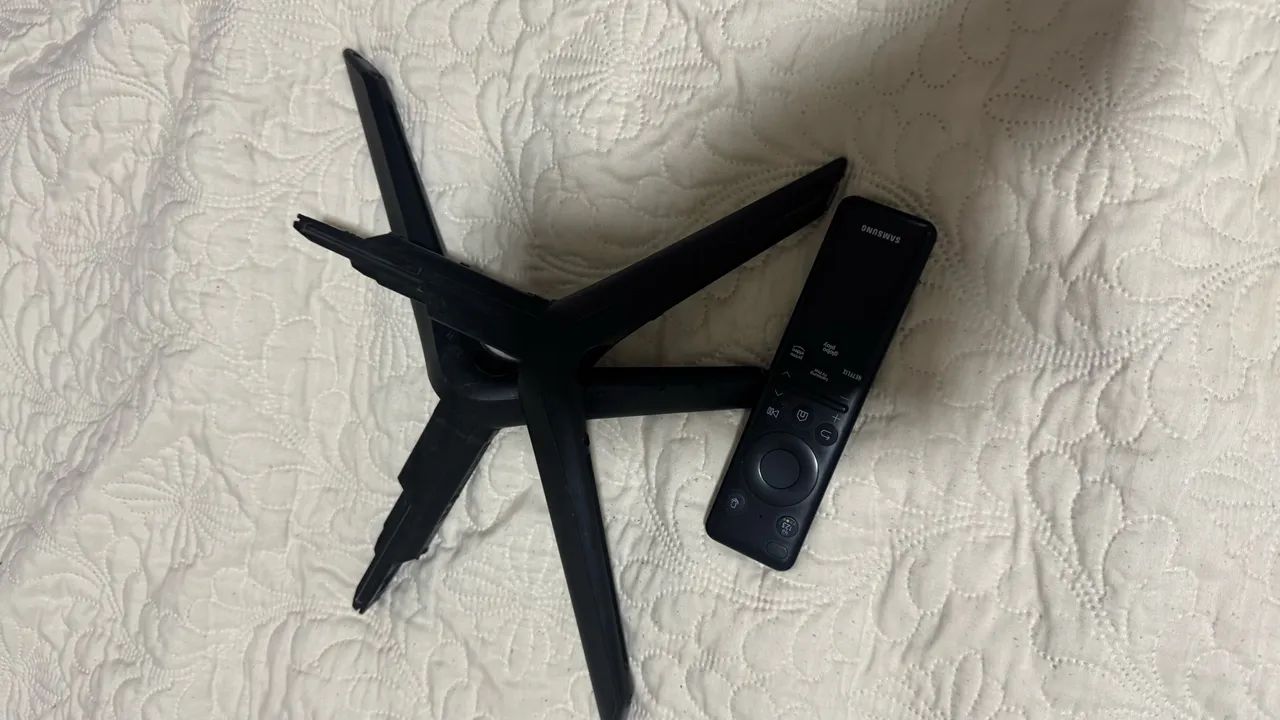Vendo tv Samsung UHD 50 polegadas 2023  - Foto 4
