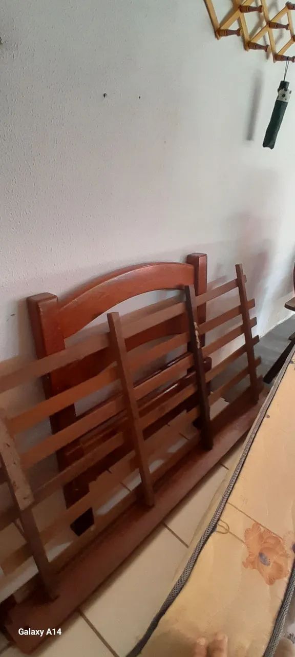 Cama solteiro de madeira maciça  - Foto 5