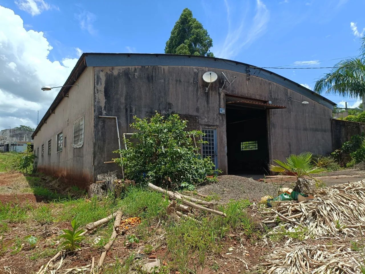 Terreno com Barracão de 450,0 M2 e Terreno com 14.700,0 M2 Vendo Alugo 