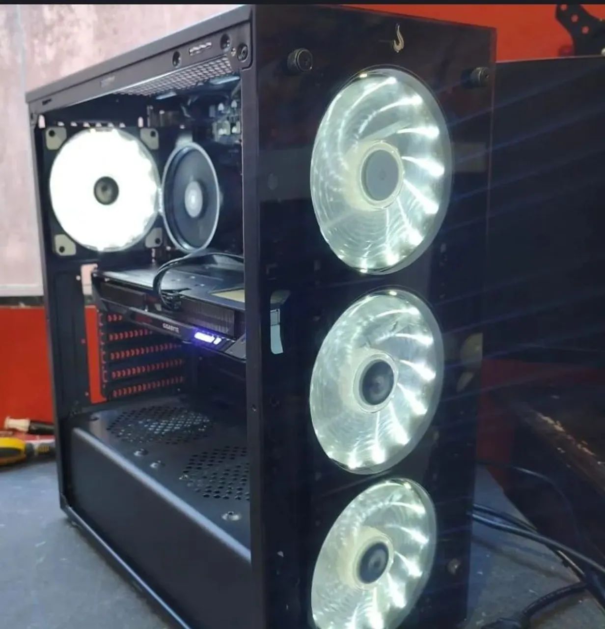 PC GAMER RYZEN 5500+RTX4060 VENDO/TROCO
