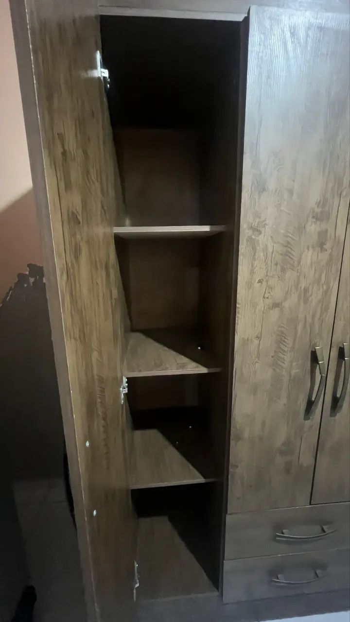 Vendo guarda-roupa solteiro  - Foto 2