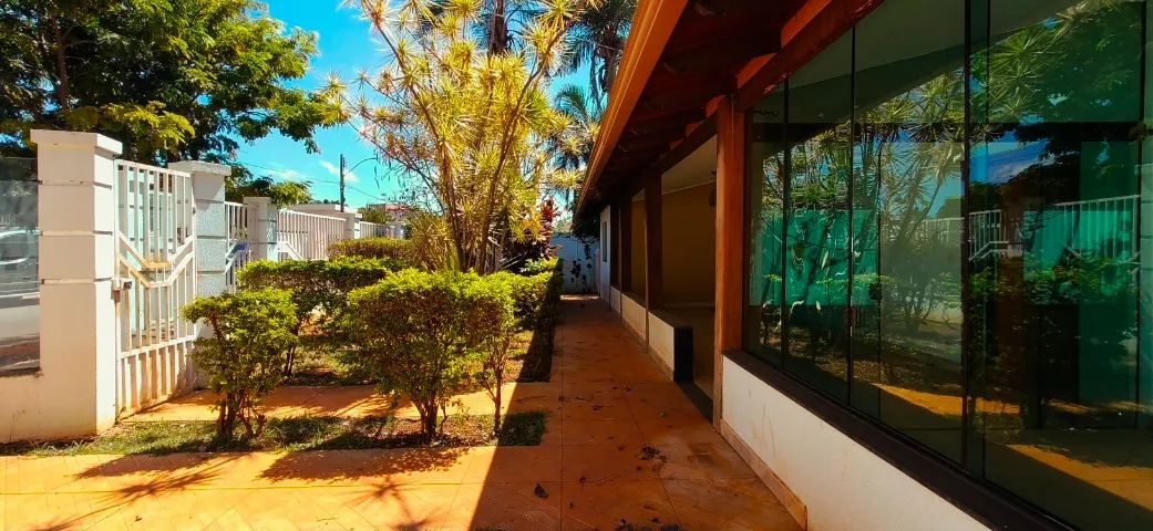 EXCELENTE CASA COM PISCINA, CONDOMINIO MONACO - Foto 5