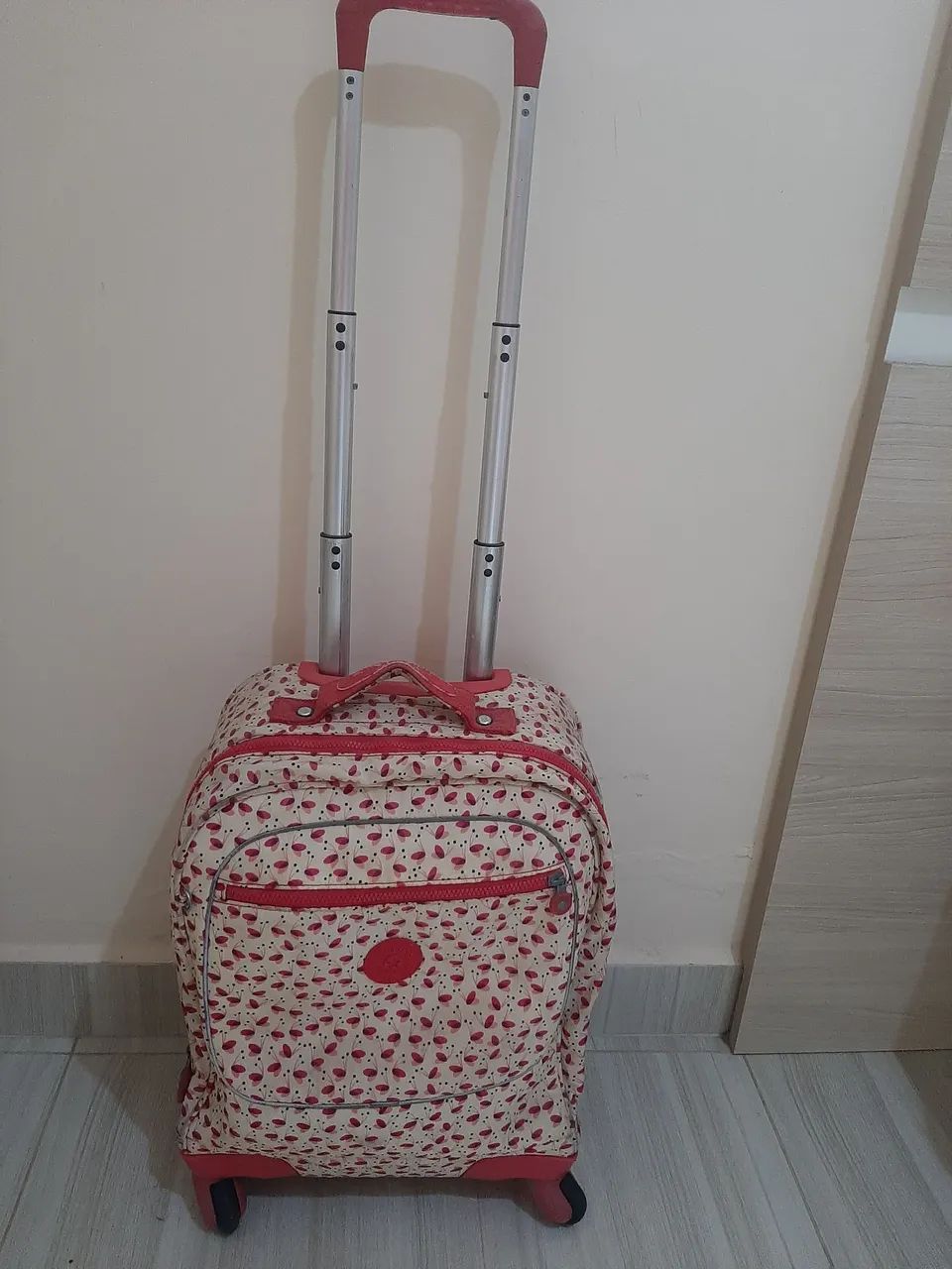 Mala Kipling original com rodinhas, estampada - Foto 4