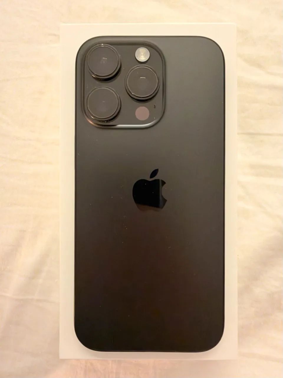 Vendo IPhone 16 Pro - em estado de zero - Foto 3