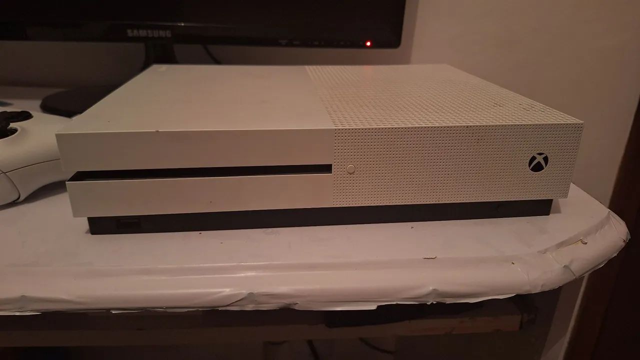 Xbox One S