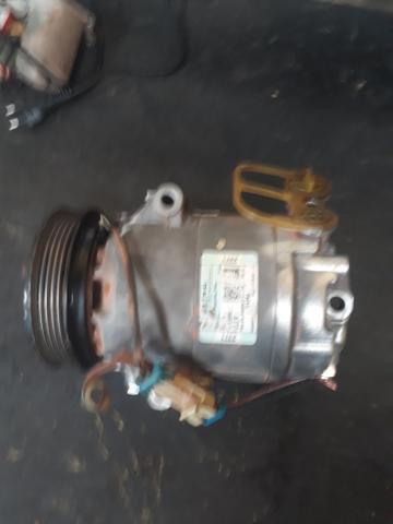 Vendo um compressor Delphi semi novo! aceito celular como parte do pagamento zap 99023984