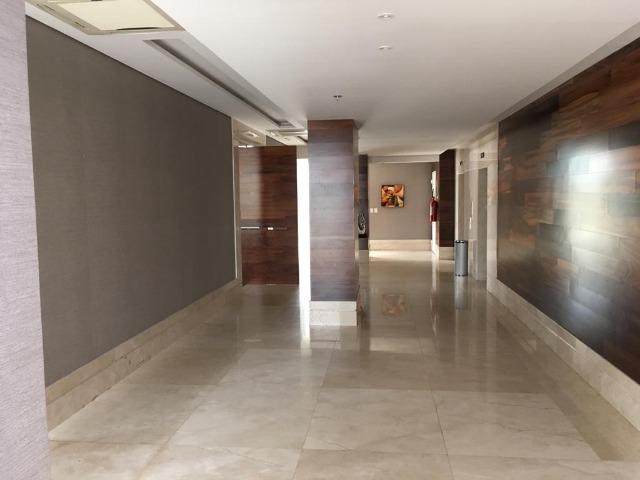 Vendo Salas Comercias no Edificio Manhattan Square Garden, na Avenida Santos Dumont - Foto 4