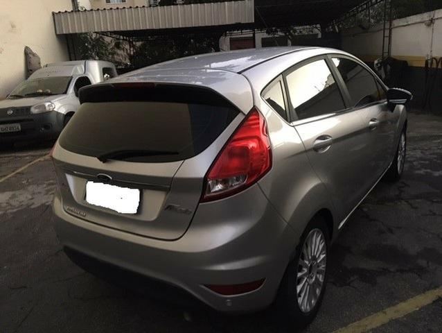 New Fiesta hatch Titanium automático com gnv 5 geração preço real - Foto 6