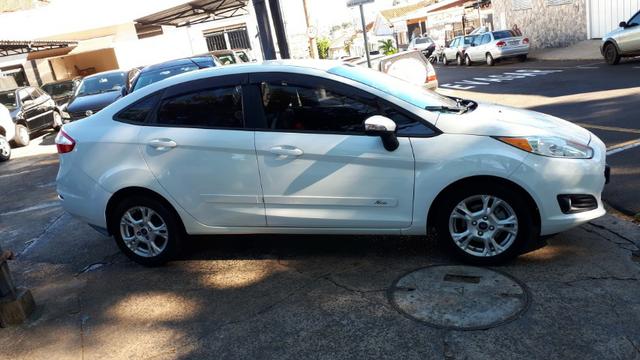 Ford Fiesta Sedan SEL 1.6 Automatico - Foto 2