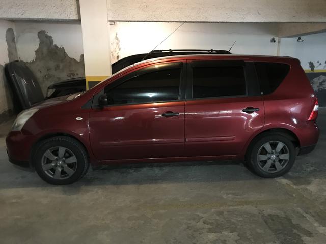 Livina 2010 - Automática