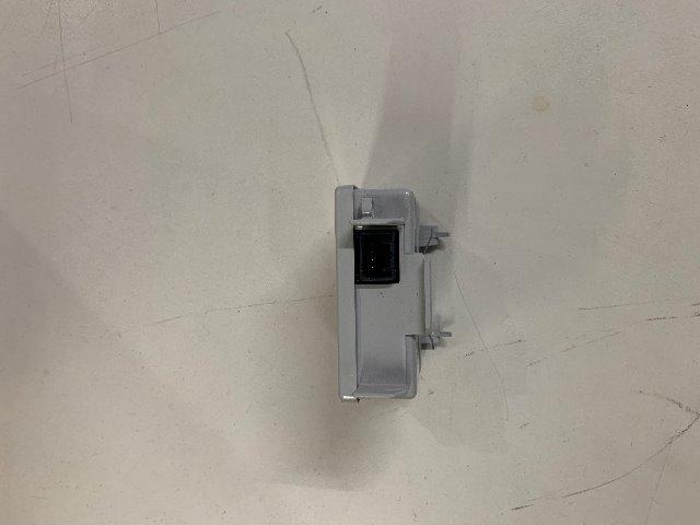Receptor de Trava da Tração Controle Remoto Malibu 2010-2012 GM 25974373