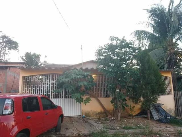 Casa, dois apartamentos e laje em construção - Foto 4