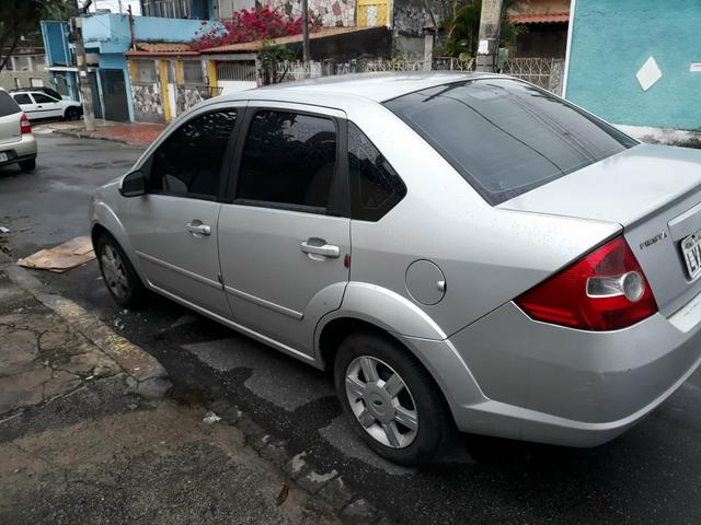 Fiesta Sedan - Foto 2