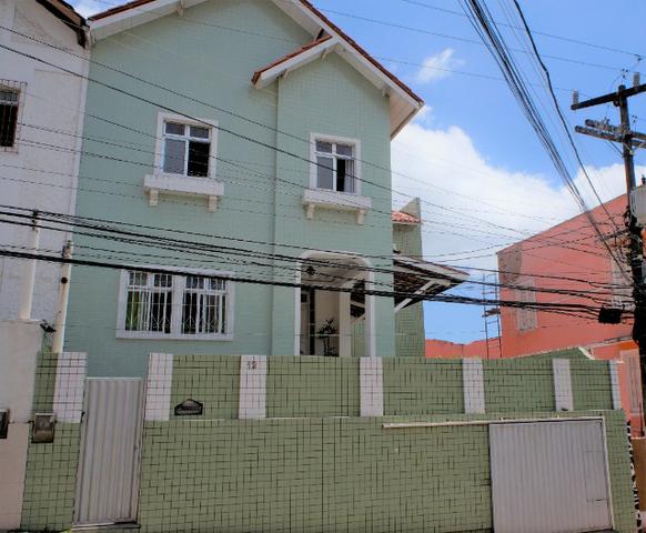 Casa em Nazaré - Salvador,BA - 256m² - 4/4 - 2 suítes - Excelente Localização