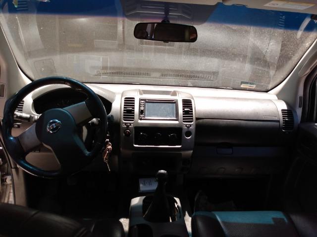 Nissan Frontier SE cab dupla, 4x4 diesel, câmbio manual. Oportunidade - Foto 4