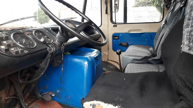 Mb 708 ano 87 baú - Foto 5