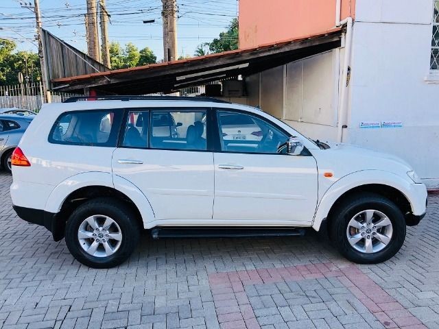 Mitsubshi Pajero Dakar hpe 3.2 turbo diesel 170cv 4x4 , ipva 2020 pago - Foto 2