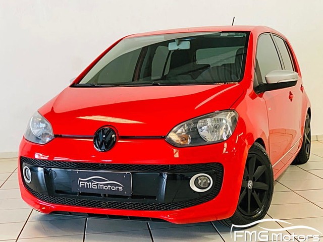VOLKSWAGEN UP! RED 1.0 MPI TOTAL FLEX MANUAL 4P 2015