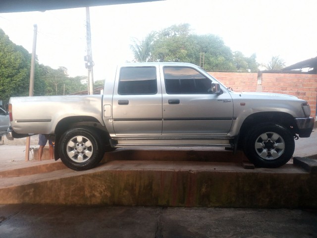 VENDO HILUX 2003 4X4 TURBO DIESEL ZAP *