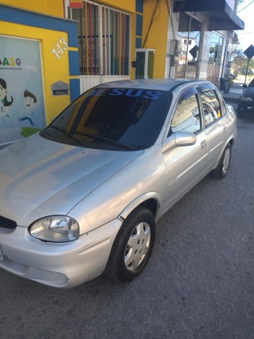 CORSA SEDÃ 2002