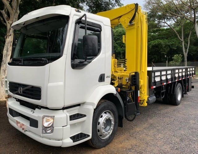 VOLVO VM 210 4X2 ANO 2011 COM MUNCK *13