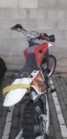 MOTO DE TRILHA HUSQVARNA